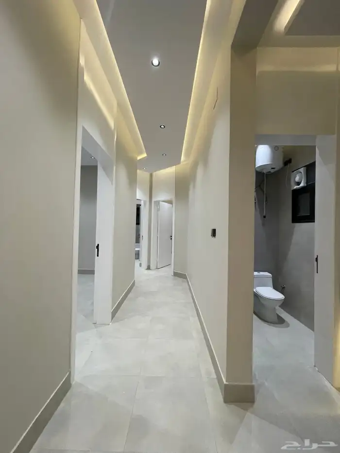 للبيع شقق علويه بسطح ومصعد جاهز من 520 الف ابها المحاله 14