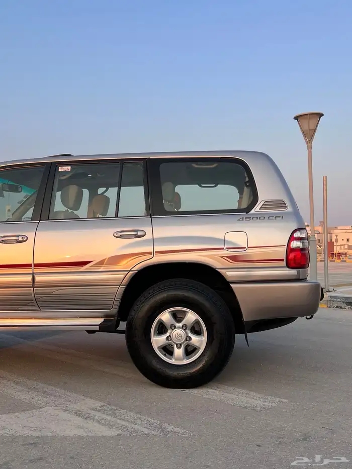 لاندكروزر GX-R موديل 2004 فل كامل 4