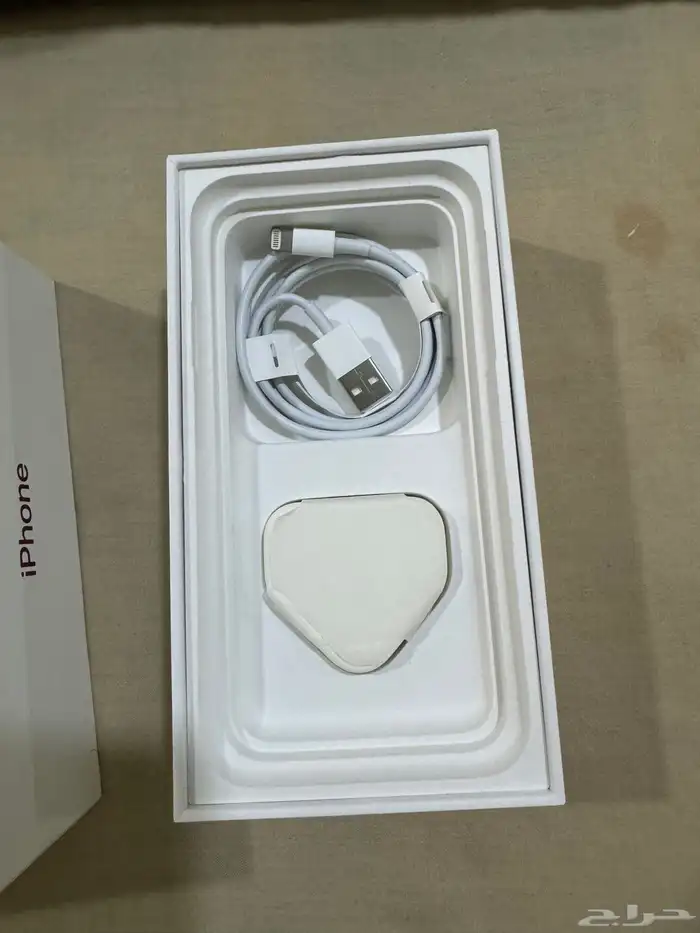 ايفون 11 64 جيجا 4