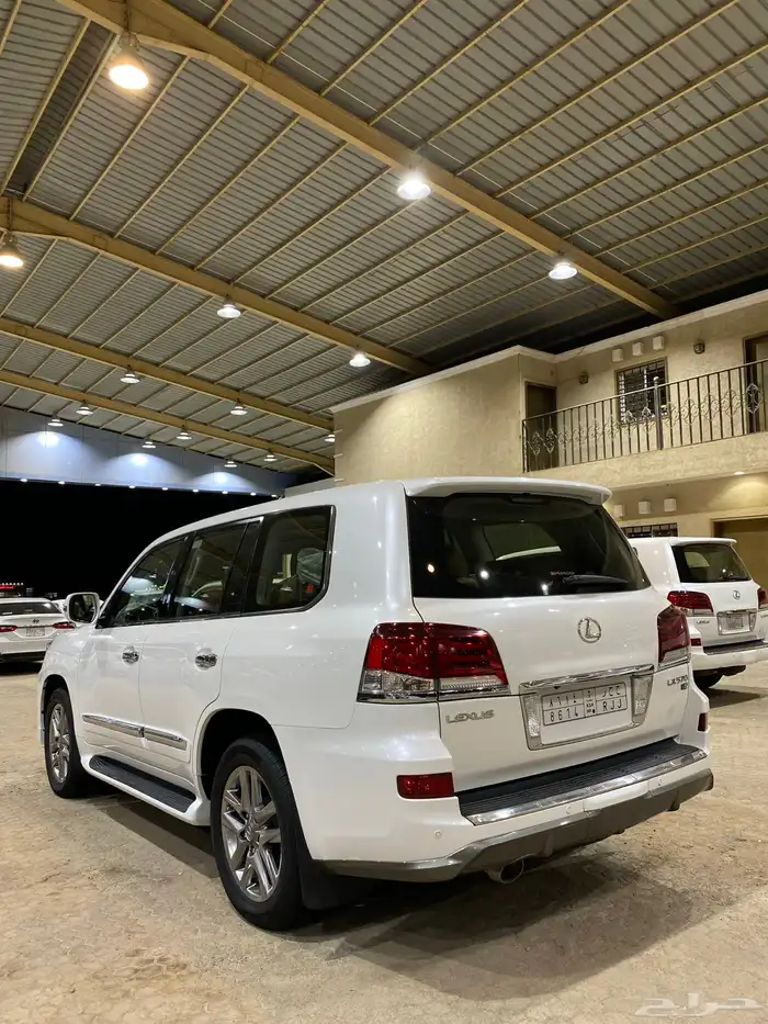 للبيع لكزس LX570 اسبورت 2014 فل كامل عبداللطيف عداد 89 الف 10