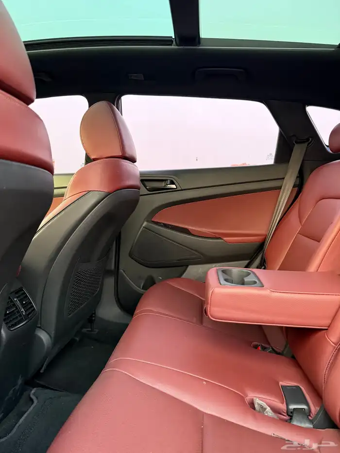 توسان 2020 (ديزل) بنورما اعلا مواصفات داخل احمر وكاله للبيع 14