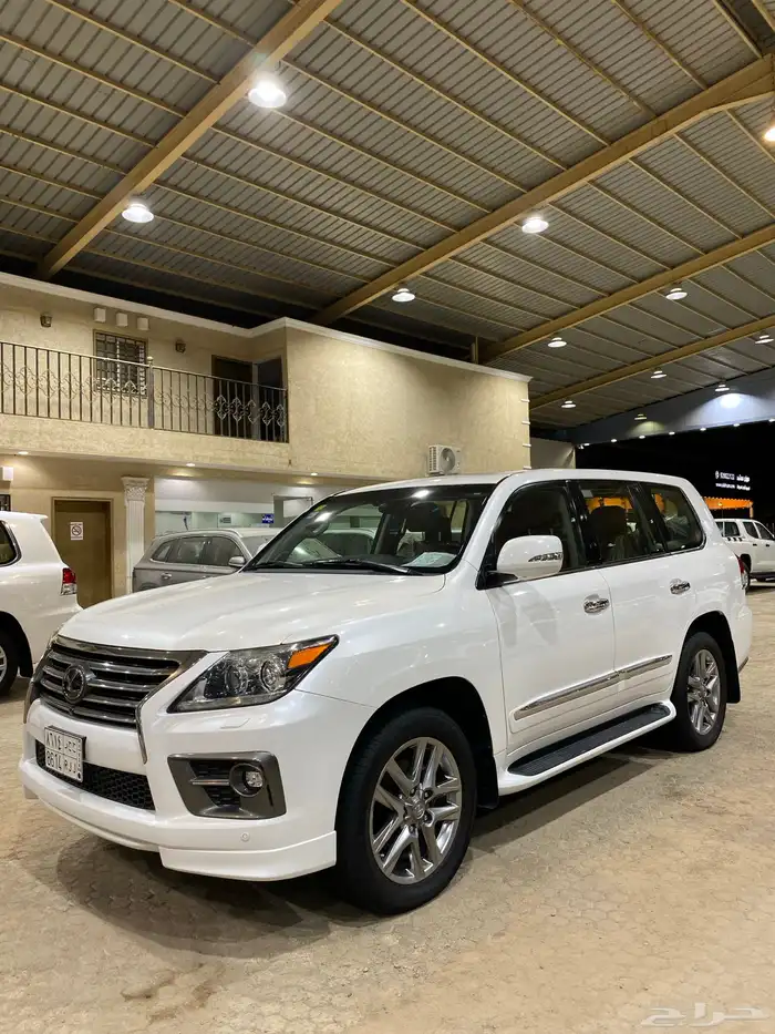 للبيع لكزس LX570 اسبورت 2014 فل كامل عبداللطيف عداد 89 الف 0