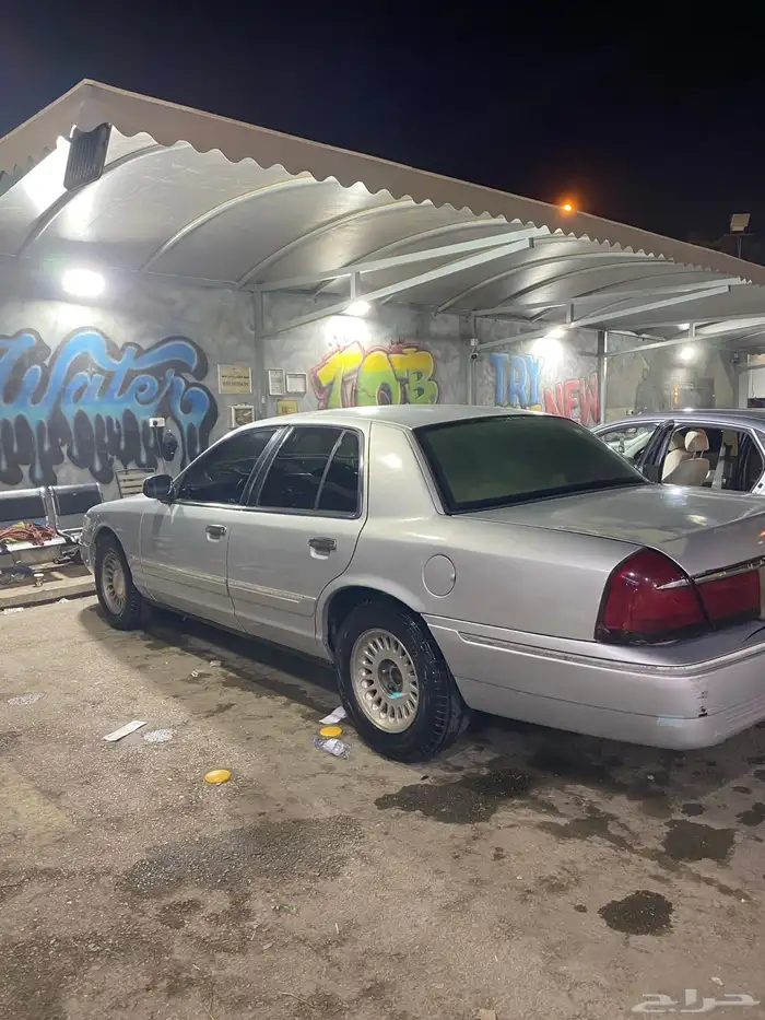 للبيع فورد جراند ماركيز 19