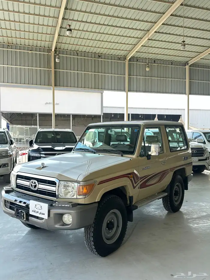 تويوتا ربع 2013 بريمي بدون ونش 1