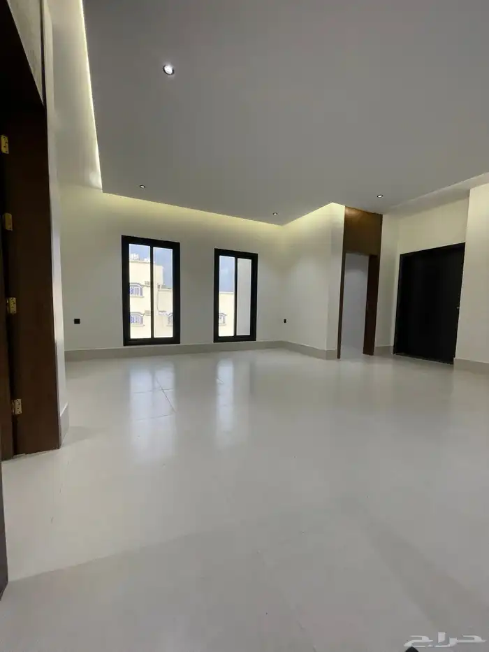 للبيع فيلا دوبلكس مودرن تشطيب راقي غرب الخميس 29