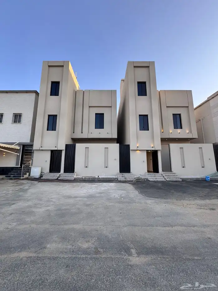 للبيع روف علوى مع ملحق 8 غرف على برحه مسجد من 680 الف 0