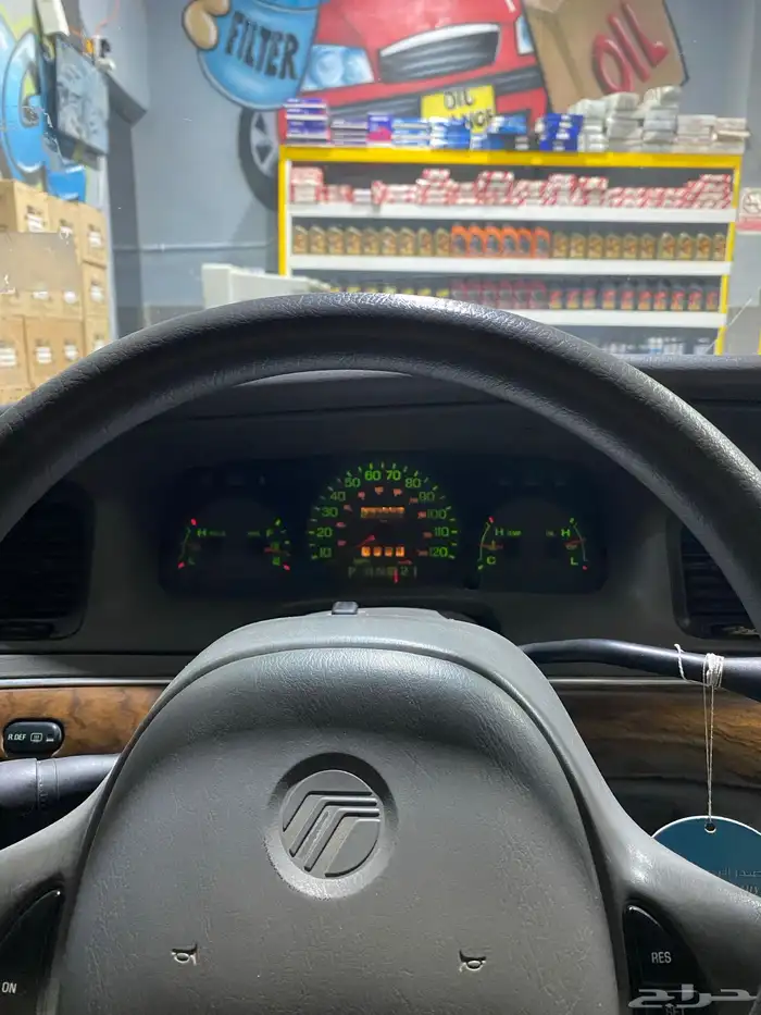 للبيع فورد جراند ماركيز 2