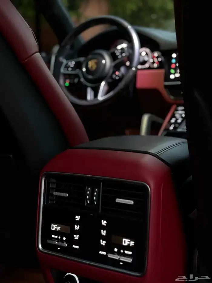 بورش كايين GTS موديل 2022 على الضمان 28