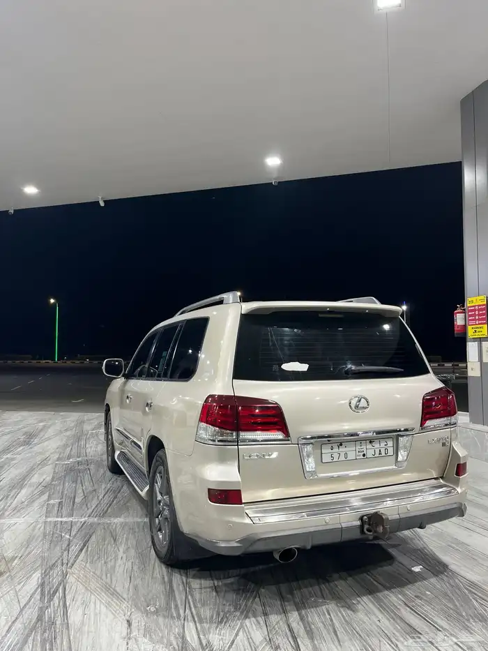 جيب لكزس 2014 للبيع 3