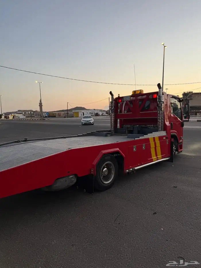 للبيع سطحة ايسوزو 2015 2