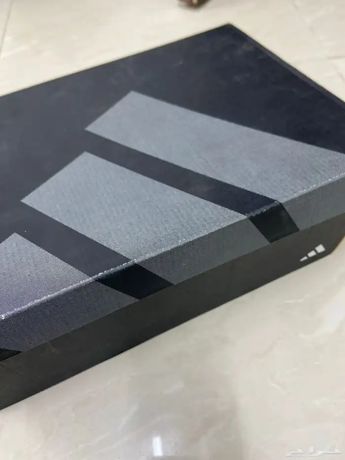 جزمة رياضه اديداس (أديداس بريداتور TF) جديد لم يستخدم 1