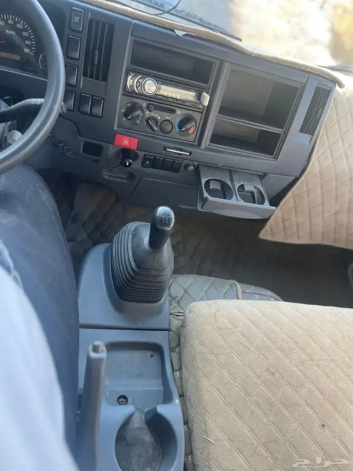 قلاب ايسوزو 5 طن تيربو 2020 ممشى 26851 كيلو قزاز كهرب 1