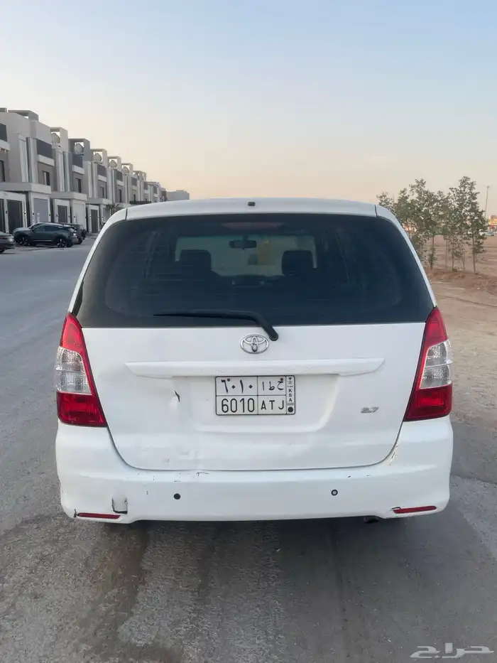 انوفا 2015 للبيع قير اوتوماتيك 3