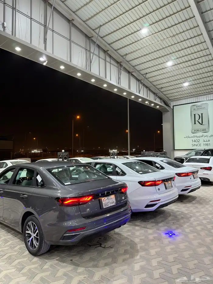 جيلي ام جرامد 2023 للبيع 8