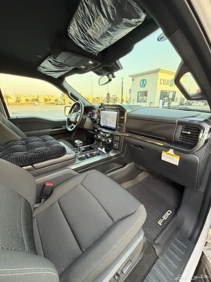 F-150 XLT 8 سلندر 17