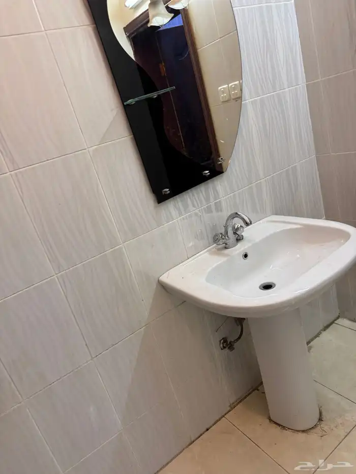 شقة ملحق غرفتين مع (سطح ) 3