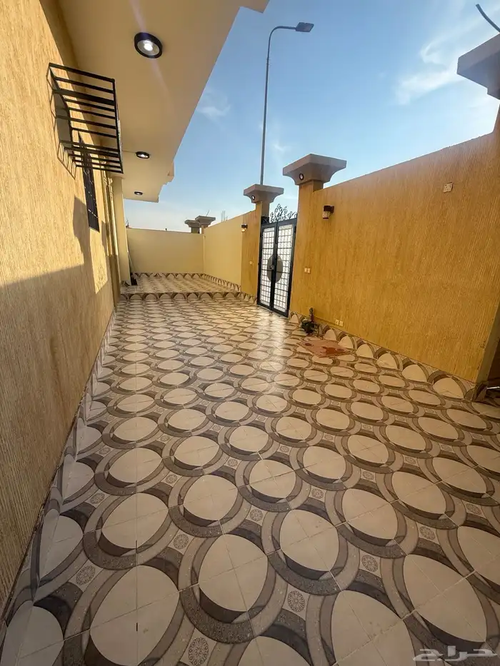 دور تمليك حي البوادي 6 غرف وصاله السعر 670 0