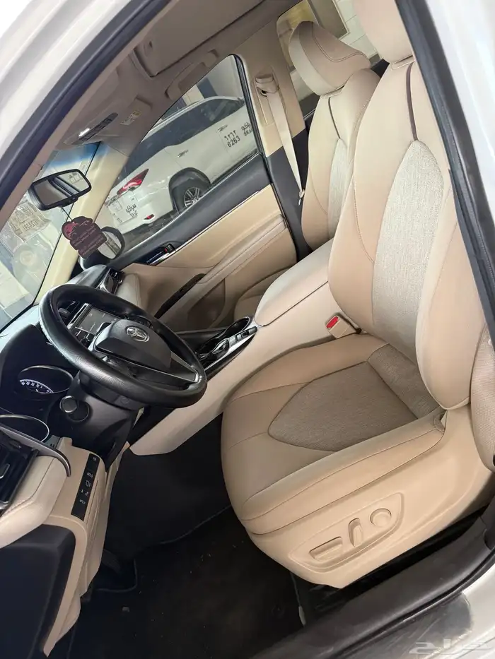 تويوتا كامري GLE هايبرد موديل 2019 21