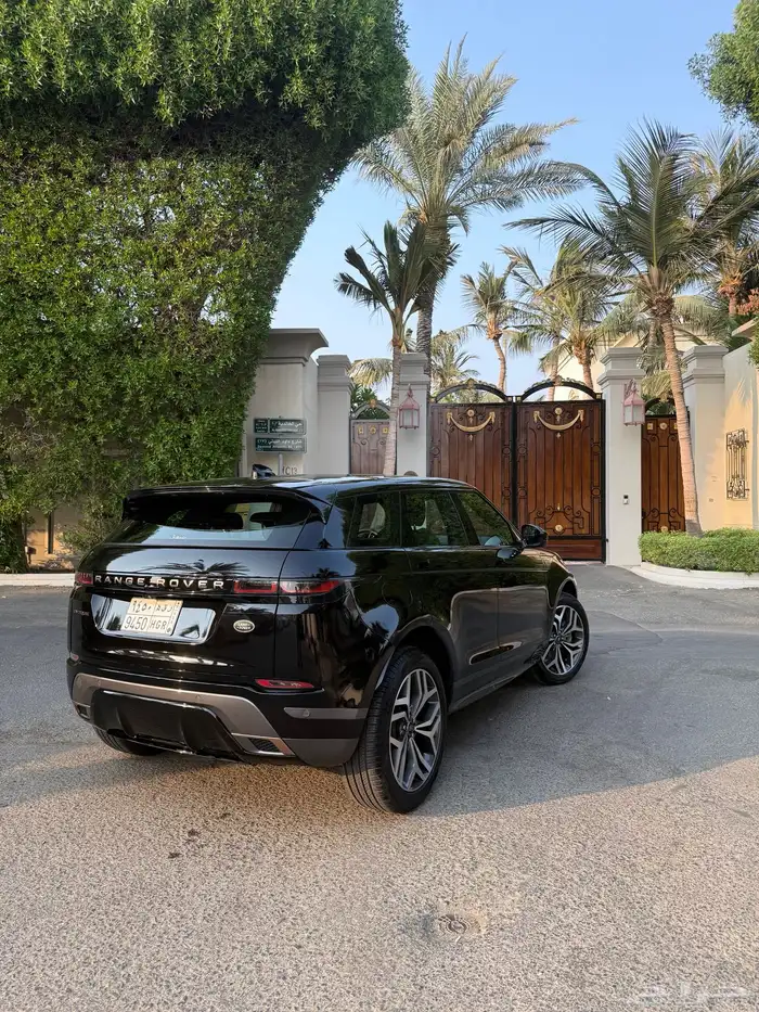 لاند روفر ايفوك ممشى 800 كيلو R-Dynamic 2023 3