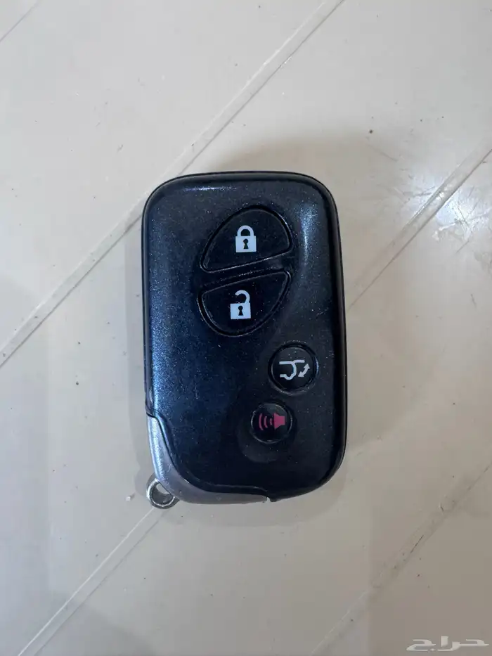 مفتاح لكزس أصلي نظيف على السوم 1