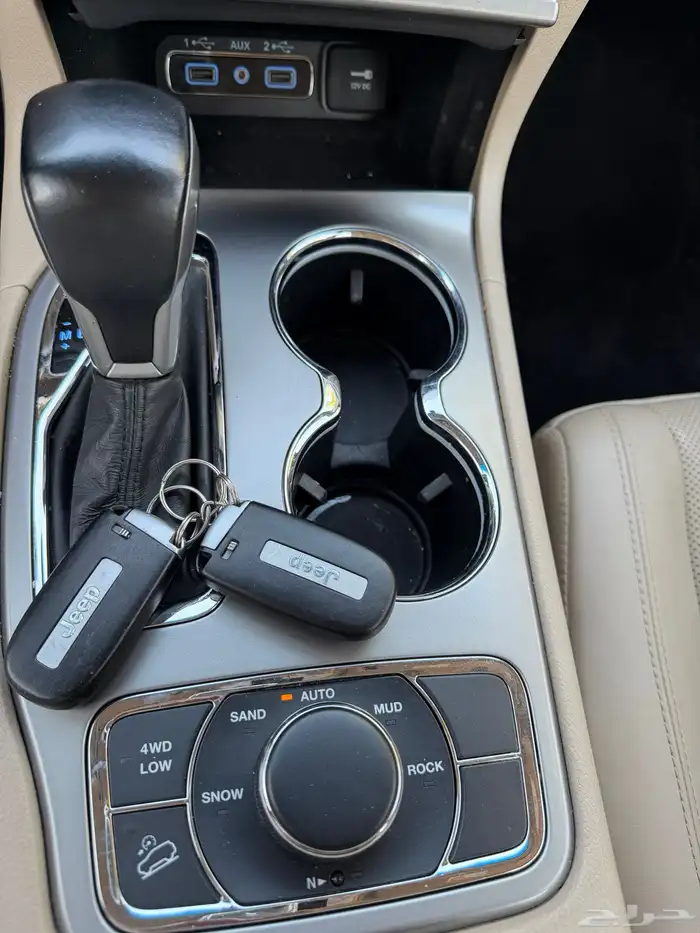 جراند شيروكي 13