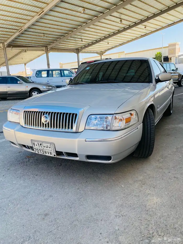 فورد جراند ماركيز 2011 0