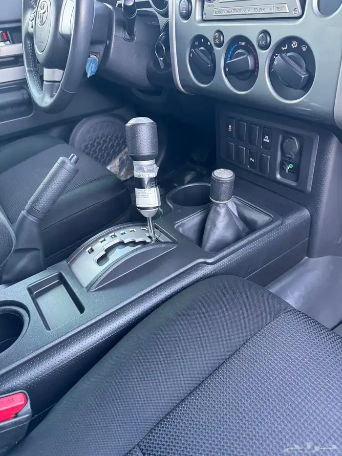 للبيع تويوتا اف جي 2010 - مخزن عداد 40 الف فقط 21