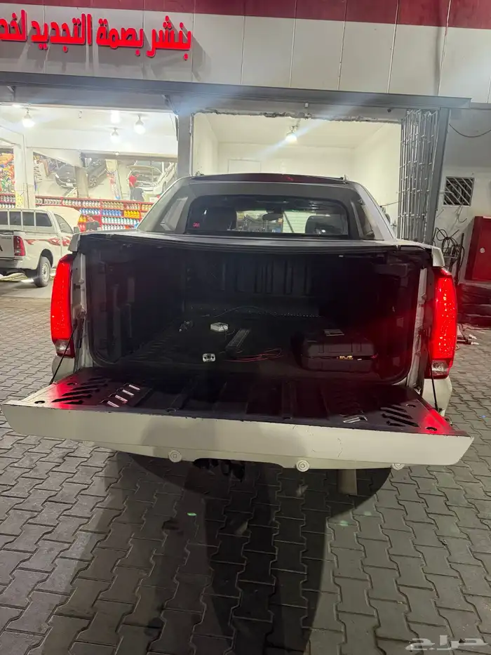 كاديلاك اسكاليد حوض 2009 13