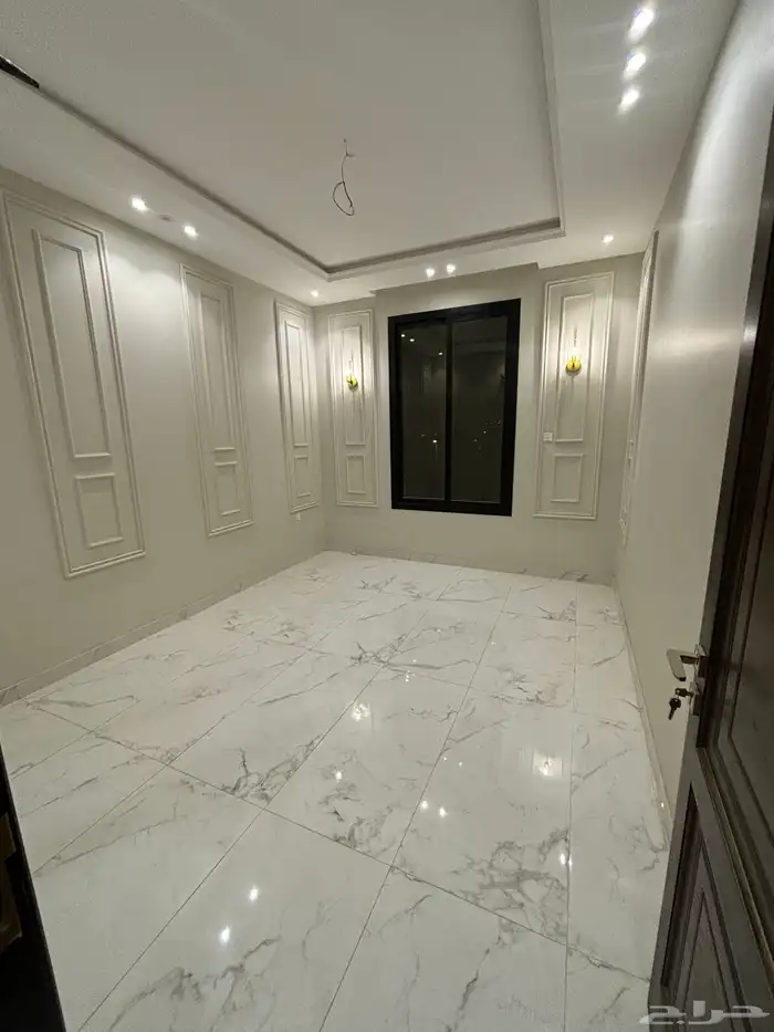 شقة 5 غرف فاخرة للإيجار بحي الربوة 2