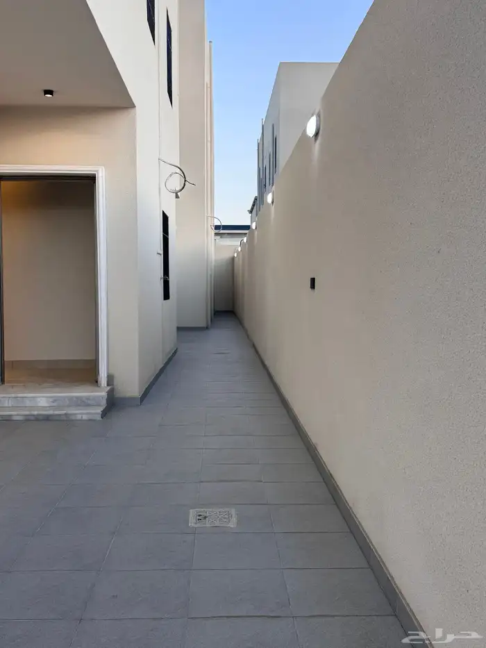 للبيع دور ارضى 6 غرف مع بايكه سياره من 550 الف احد رفيده 4