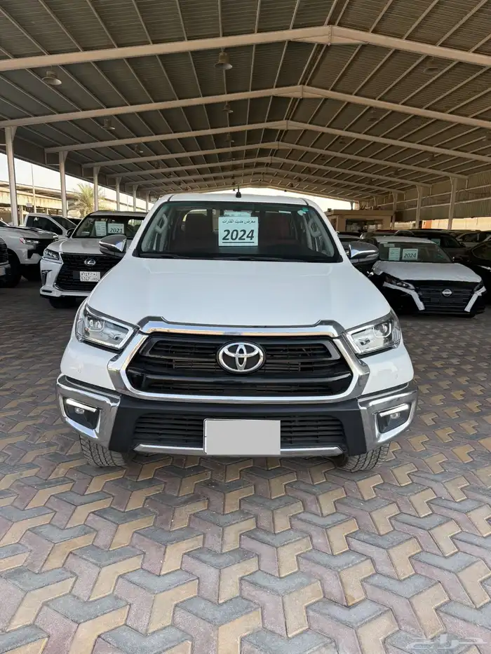 تويوتا هايلوكس S-GLX غمارتين ديزل اتوماتيك موديل 2024 1