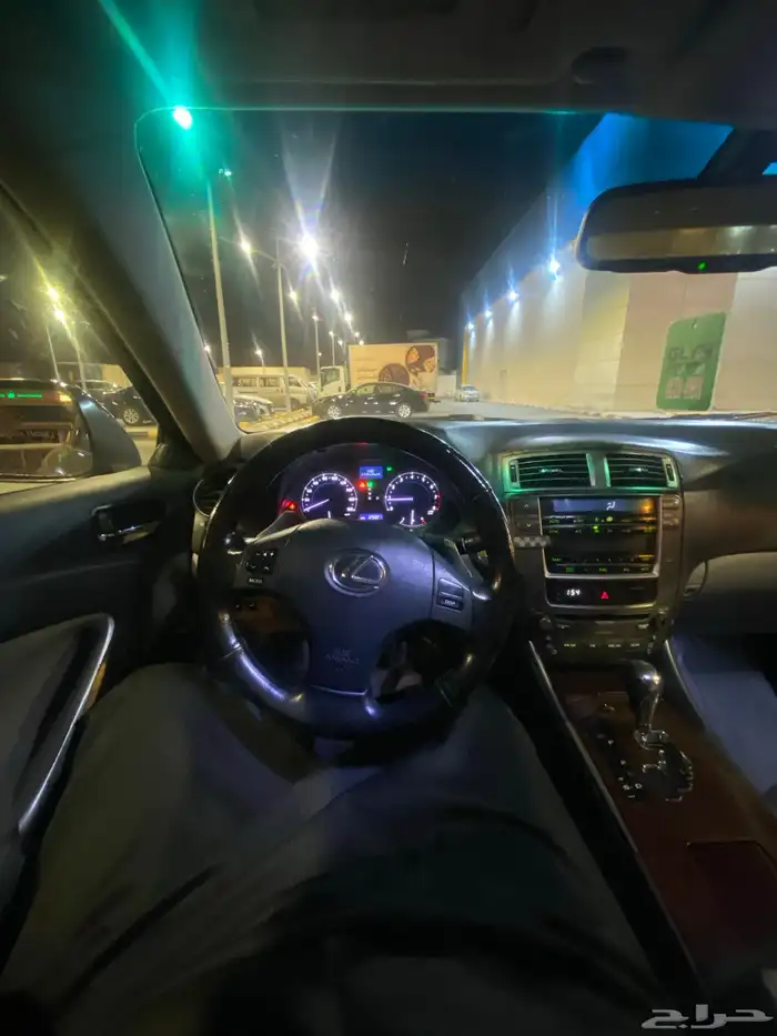 لكزس is350 2008 8