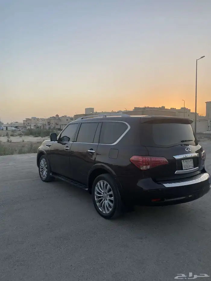 انفينيتي QX80 10