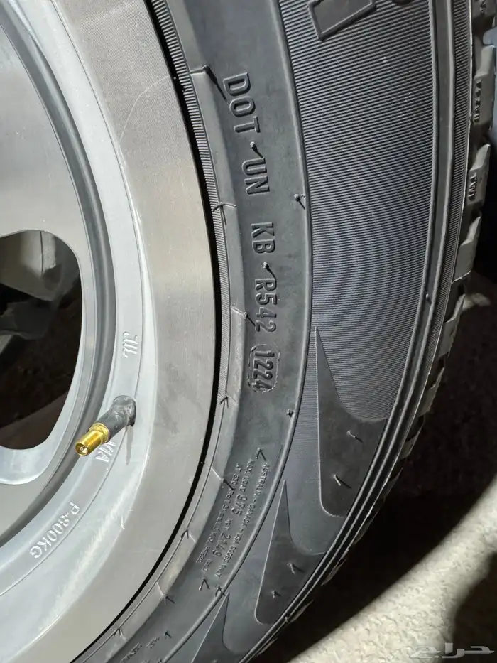 جنوط ريس مقاس 20 مع كفرات بريلي 3