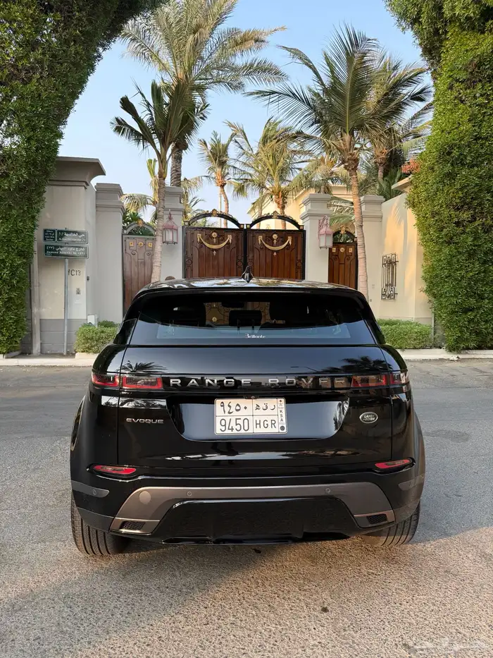 لاند روفر ايفوك ممشى 800 كيلو R-Dynamic 2023 8