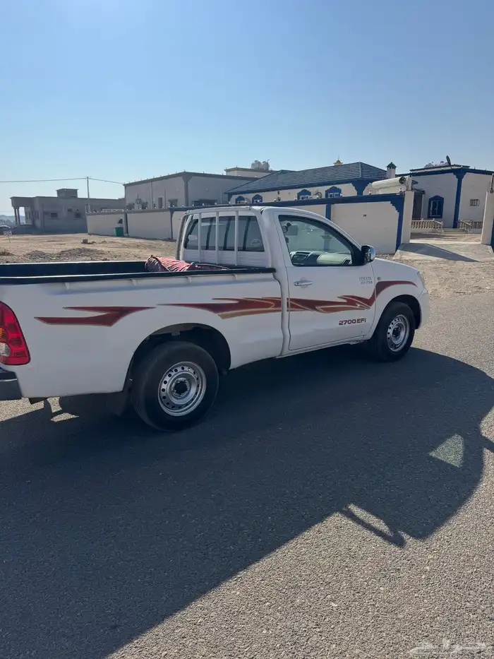 هايلكس موديل 2011 ممشى 197 الف وعلاها المشي حقيقي في ناجز 6