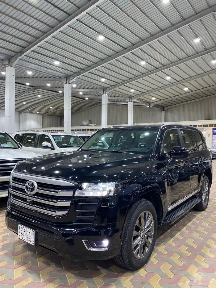 لاندكروزر جي اكس ار V4 المديل 2023 العدد 44 الف 18