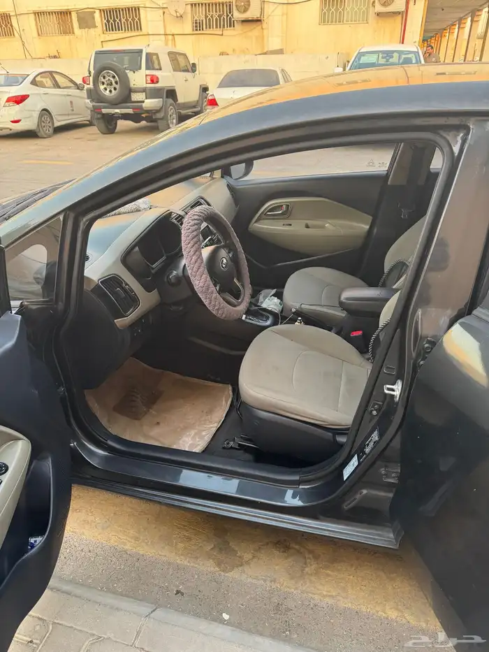 سيارة كيا ريو 2017 وكالة 1