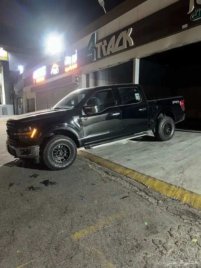 فورد F150 2024 XLT مكينة الرابتر الي تجي توين تيربو 4