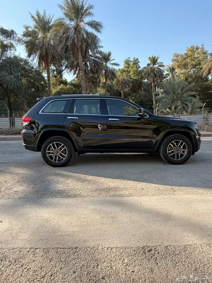 جراند شيروكي 8