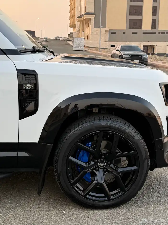 دفيندر HSE V6 8