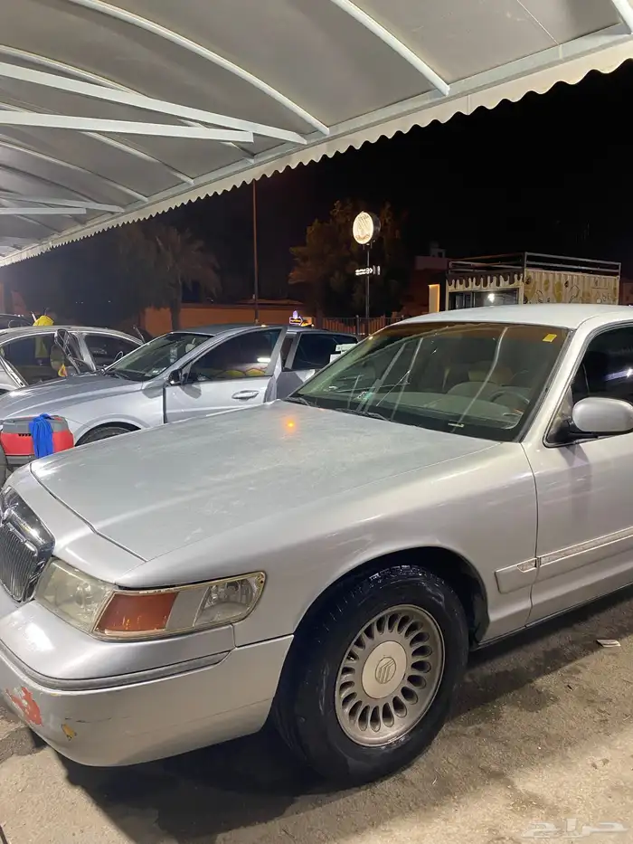 للبيع فورد جراند ماركيز 18