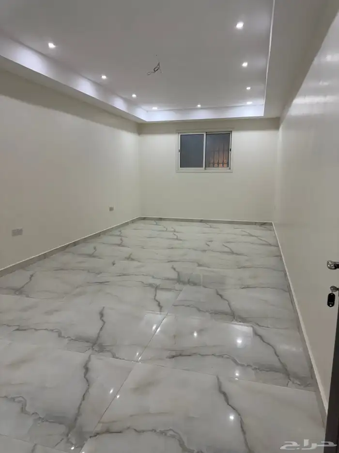 دور اول للايجار خمس غرف نوم ماستر وصاله 2