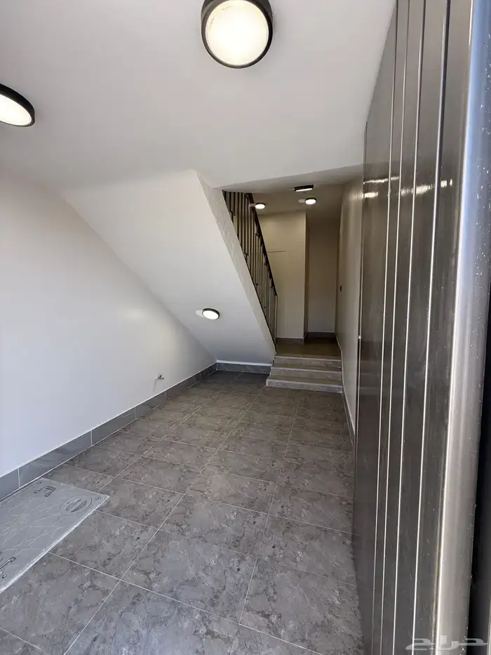 للبيع ارواف علويه وشقق ارضيه ببايكة سيارة ف احد رفيده 19