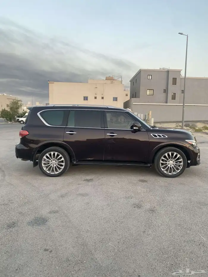 انفينيتي QX80 7