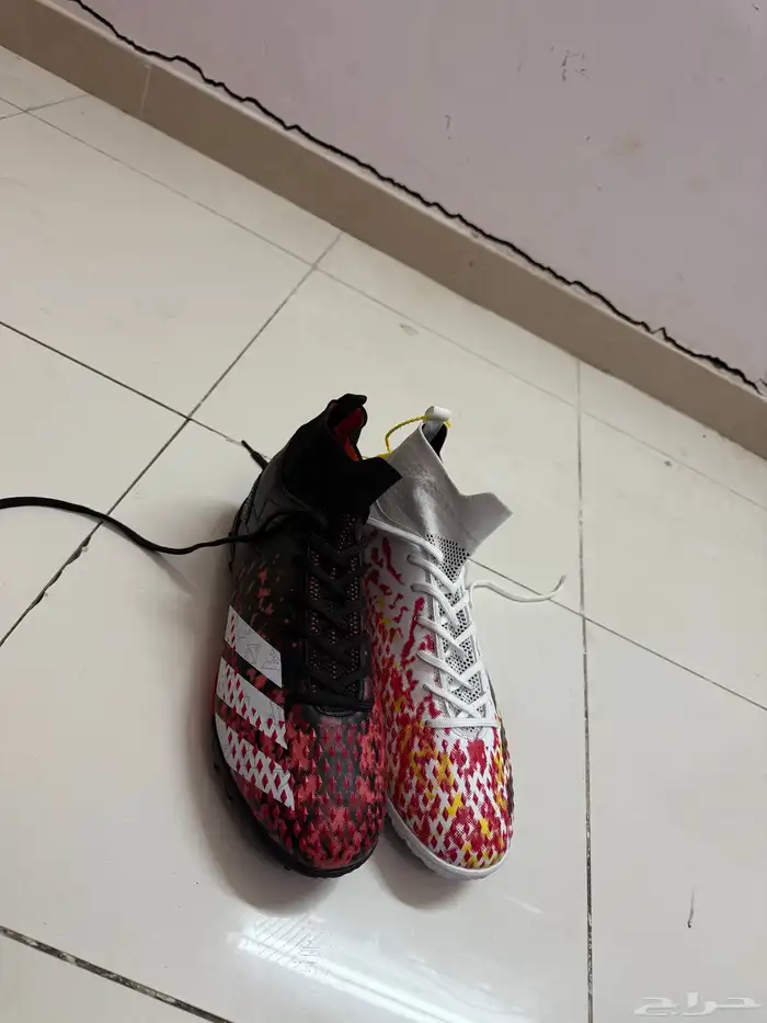 حذاء رياضي مقاس 44 0