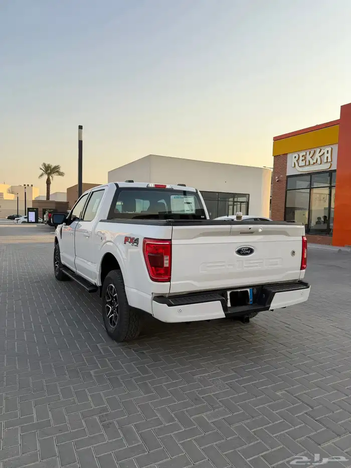 F-150 XLT 8 سلندر 3