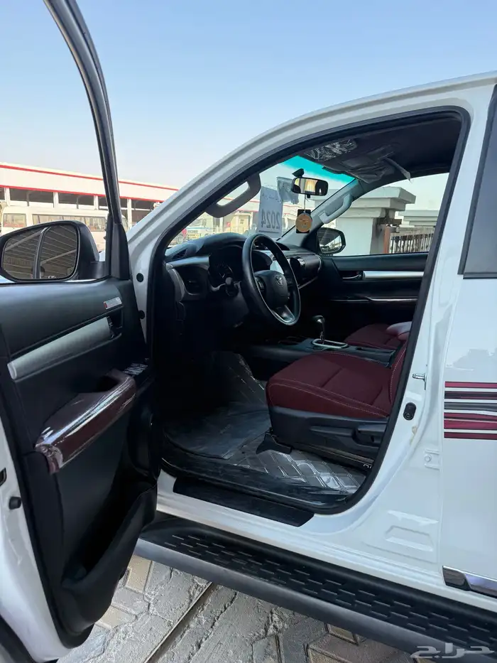 تويوتا هايلوكس S-GLX غمارتين ديزل اتوماتيك موديل 2024 11