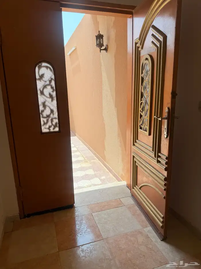 للإيجار دور علوي ودور أرضي مستقل بالرس 5