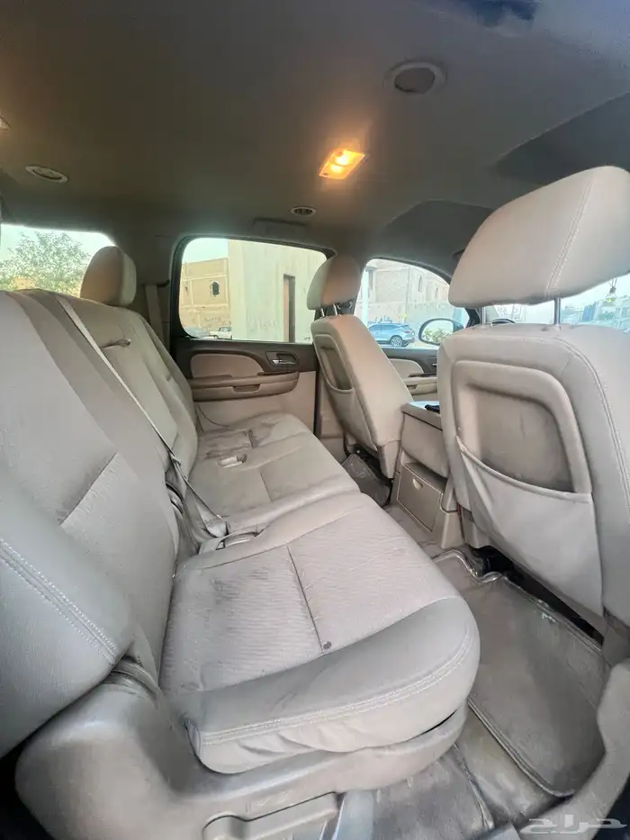 يوكن 2013 XL اسود نظيف 3